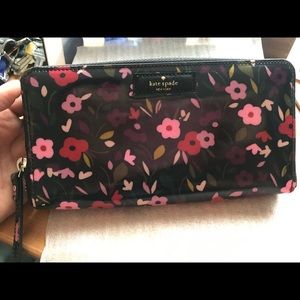 Kate spade Cameron st boho Lacey wallet